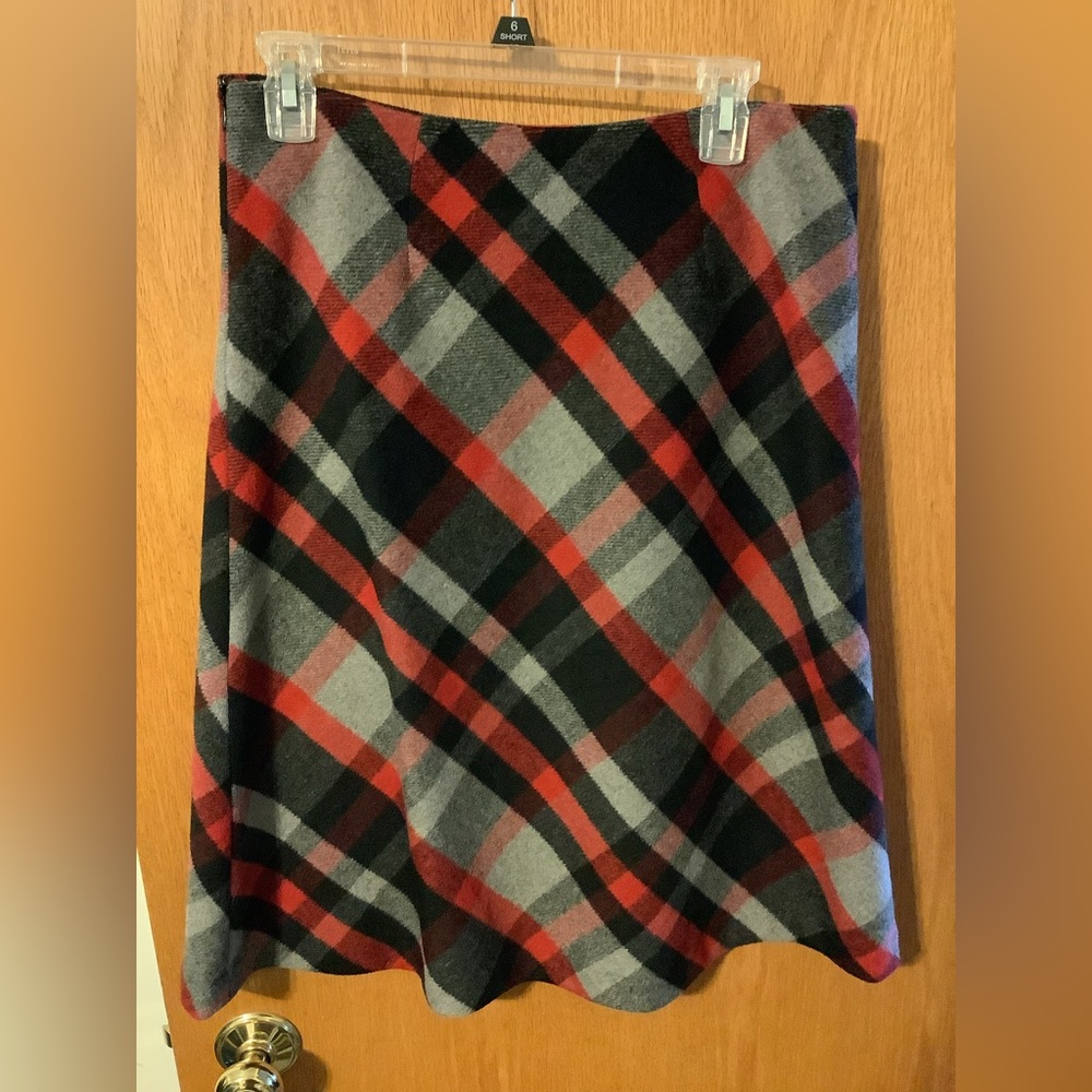 Wool below knee skirt - size 6